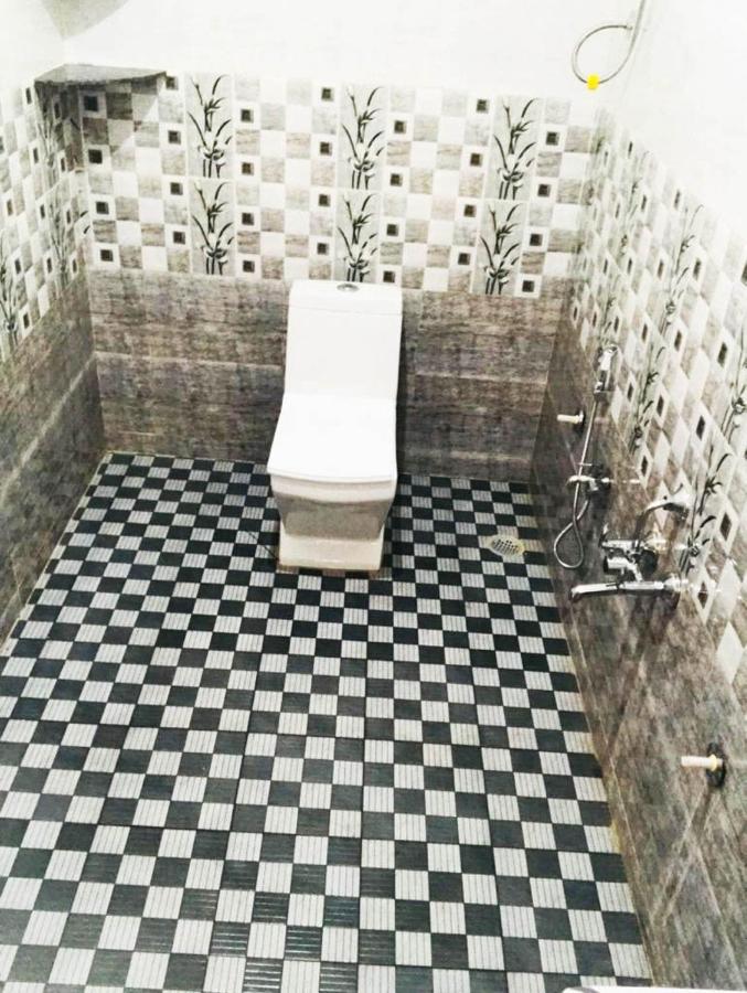 Veeru Homestay Hospet Luaran gambar