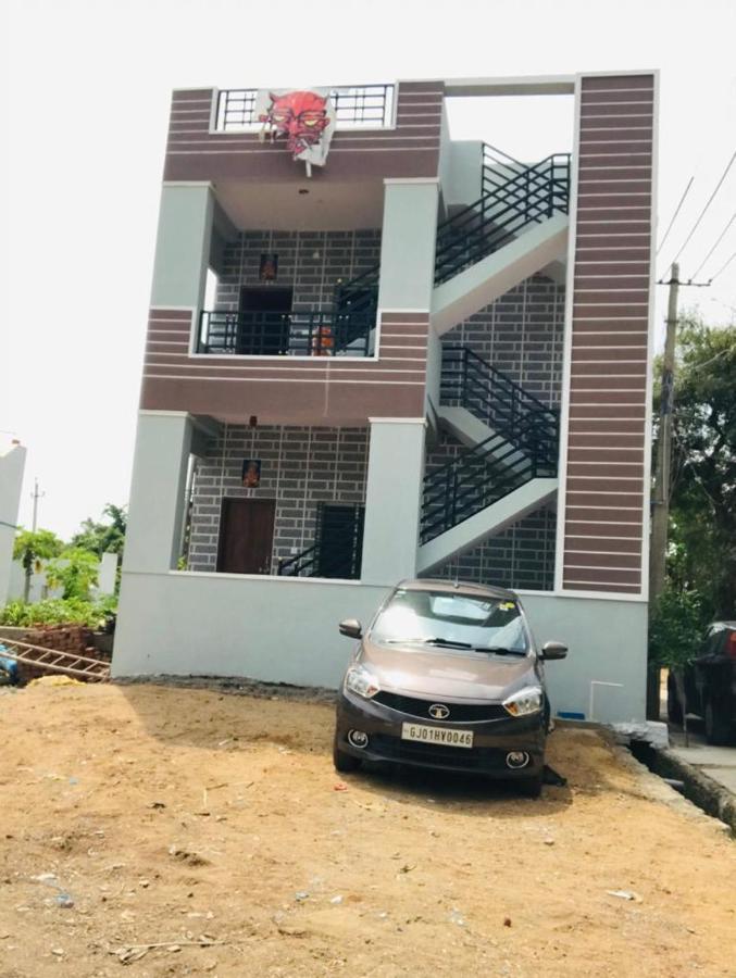 Veeru Homestay Hospet Luaran gambar