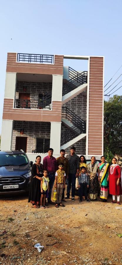 Veeru Homestay Hospet Luaran gambar