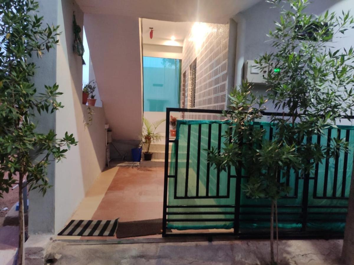 Veeru Homestay Hospet Luaran gambar